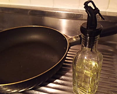 台所の排水つまりの原因となりやすい食用油